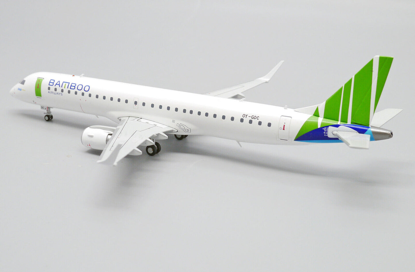 JC WINGS E190-200LR BAMBOO AIRWAYS REG: OY-GDC