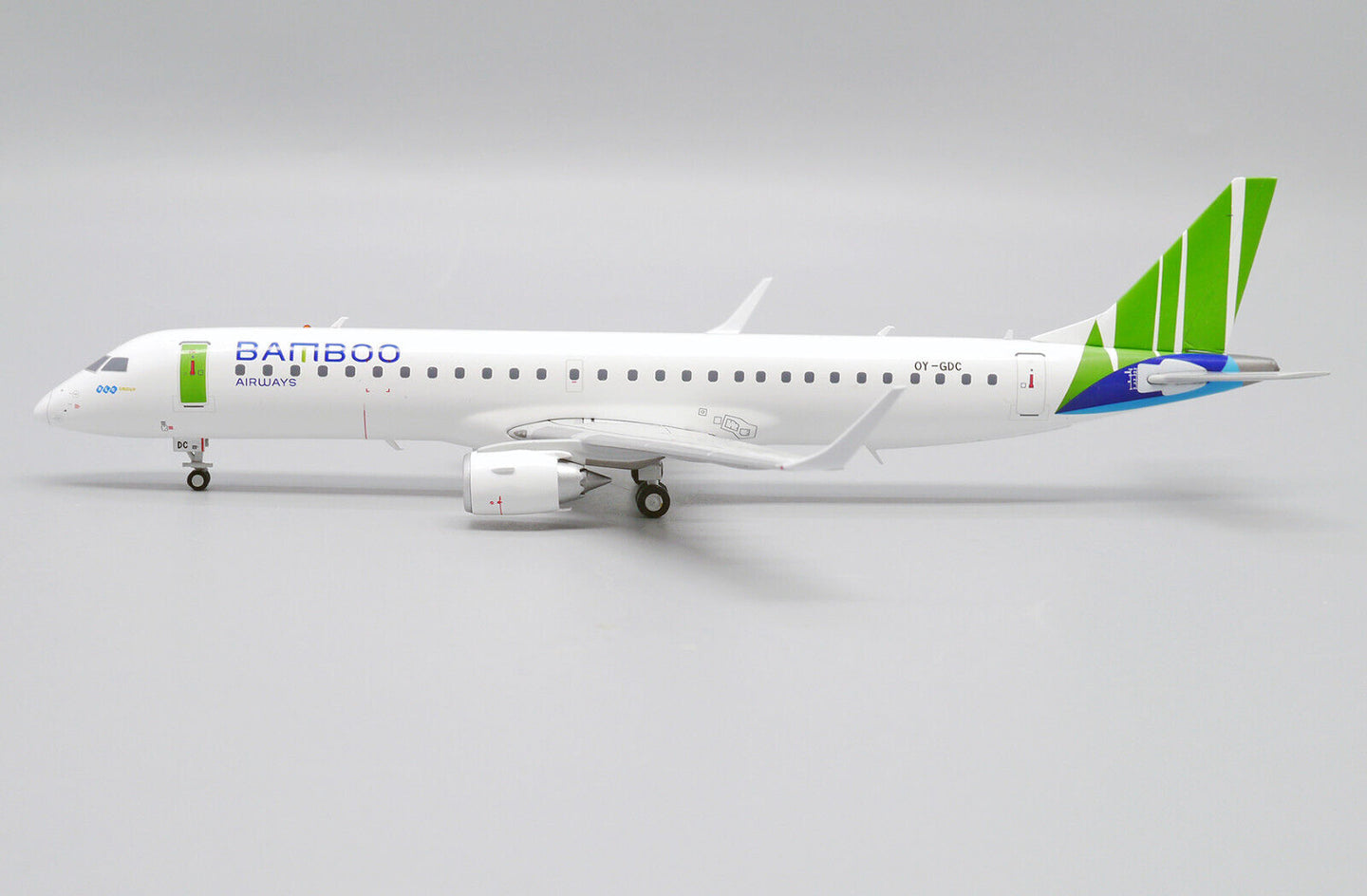 JC WINGS E190-200LR BAMBOO AIRWAYS REG: OY-GDC