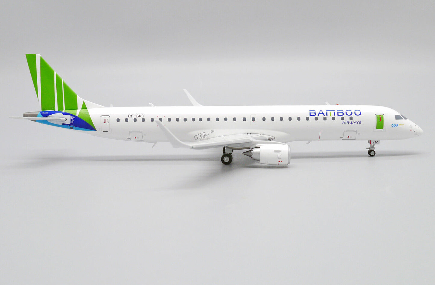 JC WINGS E190-200LR BAMBOO AIRWAYS REG: OY-GDC