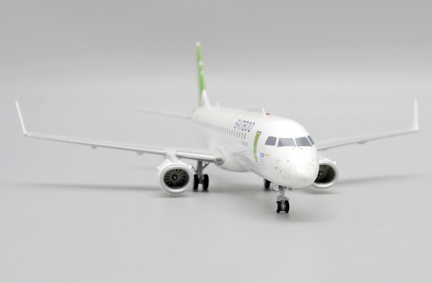 JC WINGS E190-200LR BAMBOO AIRWAYS REG: OY-GDC