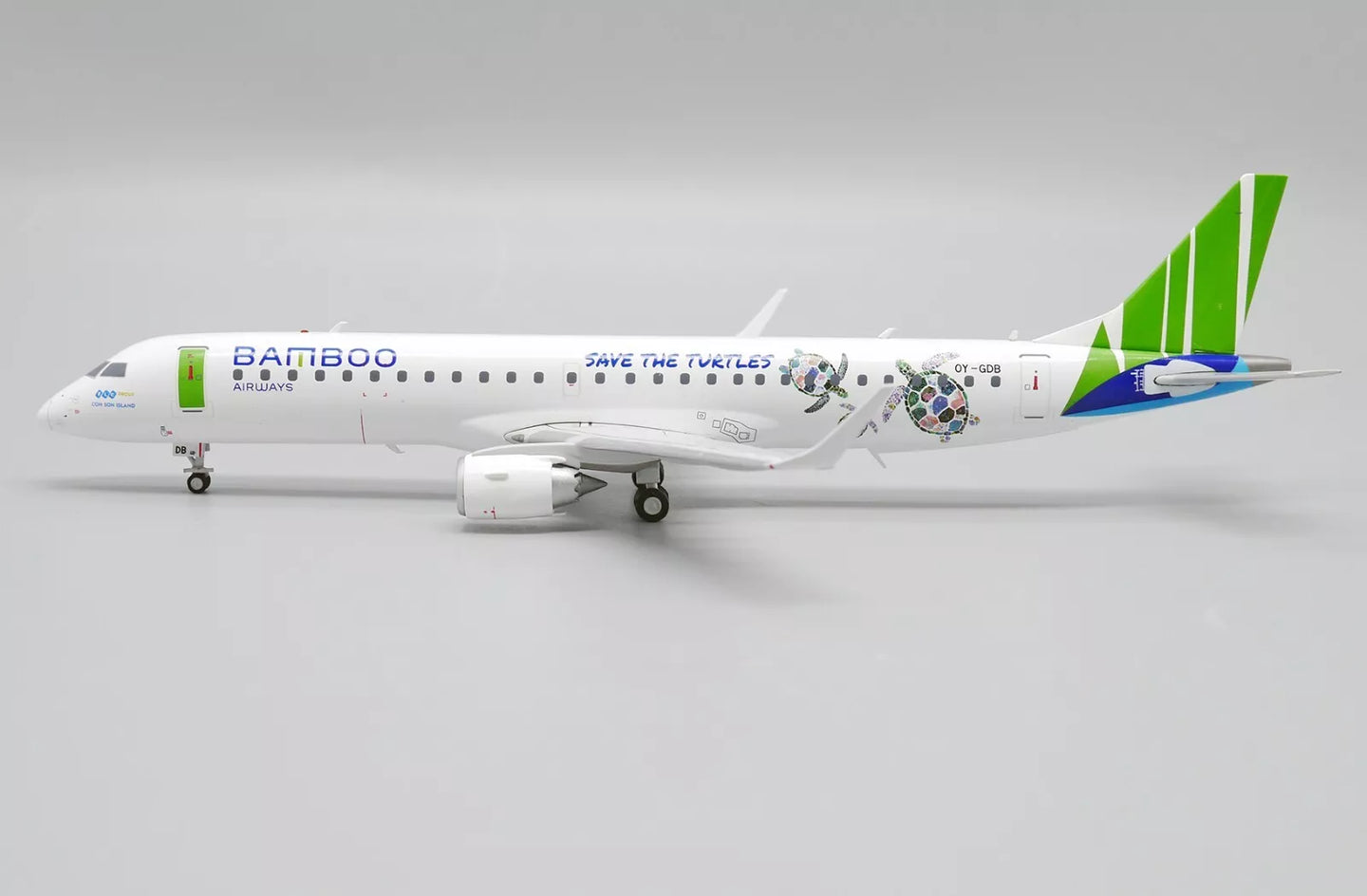 JC WINGS EMBRAER 190-200LR BAMBOO AIRWAYS "SAVE THE TURTLES" REG: OY-GDB