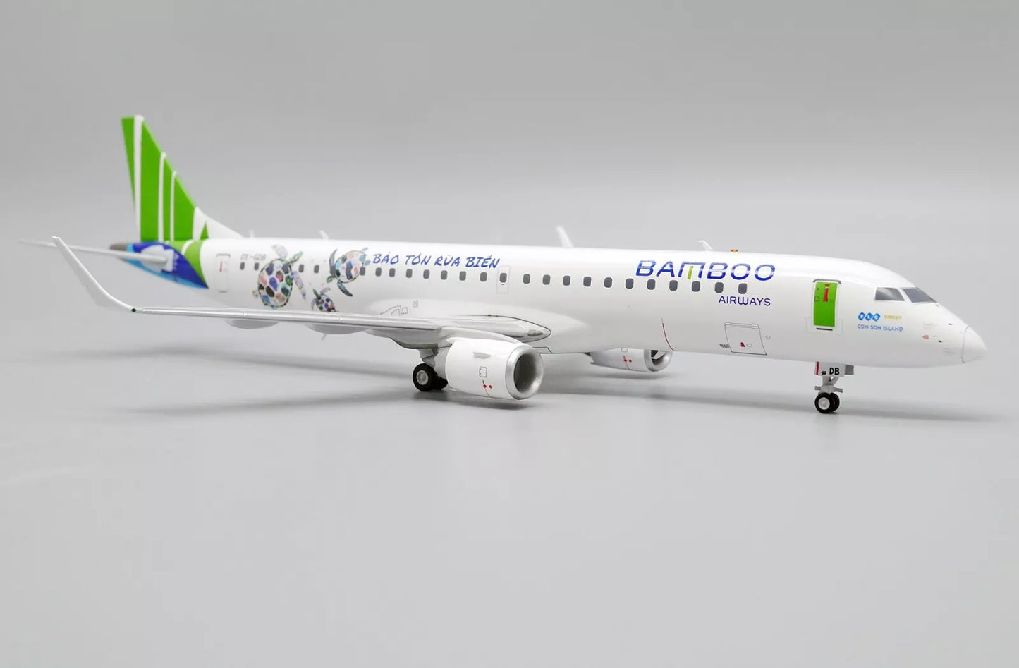 JC WINGS EMBRAER 190-200LR BAMBOO AIRWAYS "SAVE THE TURTLES" REG: OY-GDB