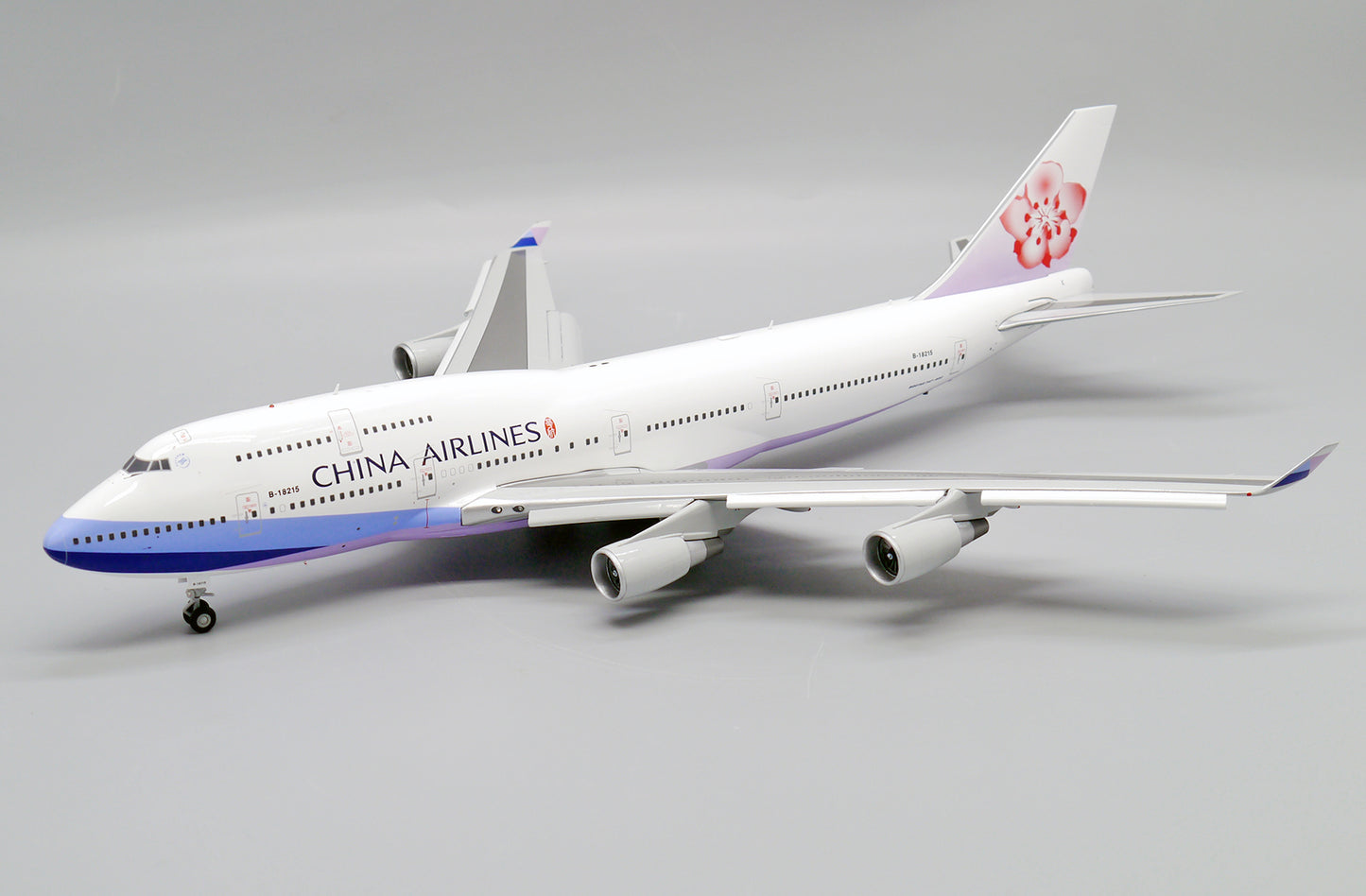JC WINGS B747-400 CHINA AIRLINES (FLAPS DOWN) REG: B-18215