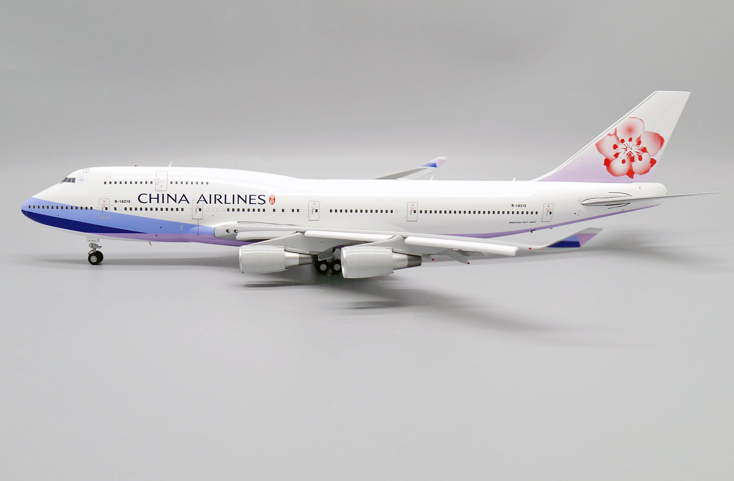 JC WINGS B747-400 CHINA AIRLINES (FLAPS DOWN) REG: B-18215