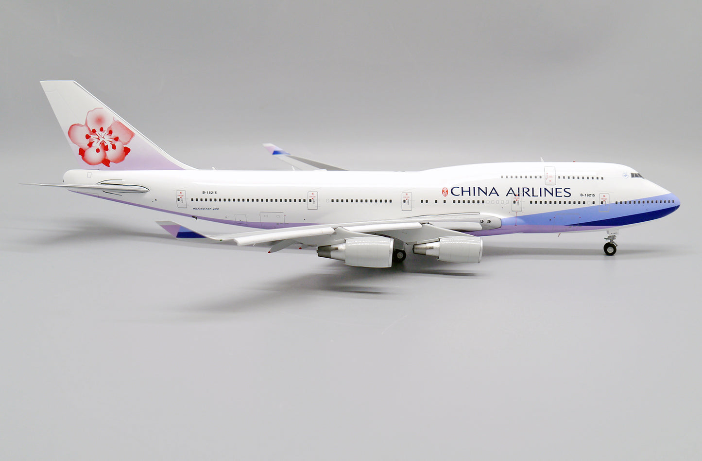 JC WINGS B747-400 CHINA AIRLINES (FLAPS DOWN) REG: B-18215