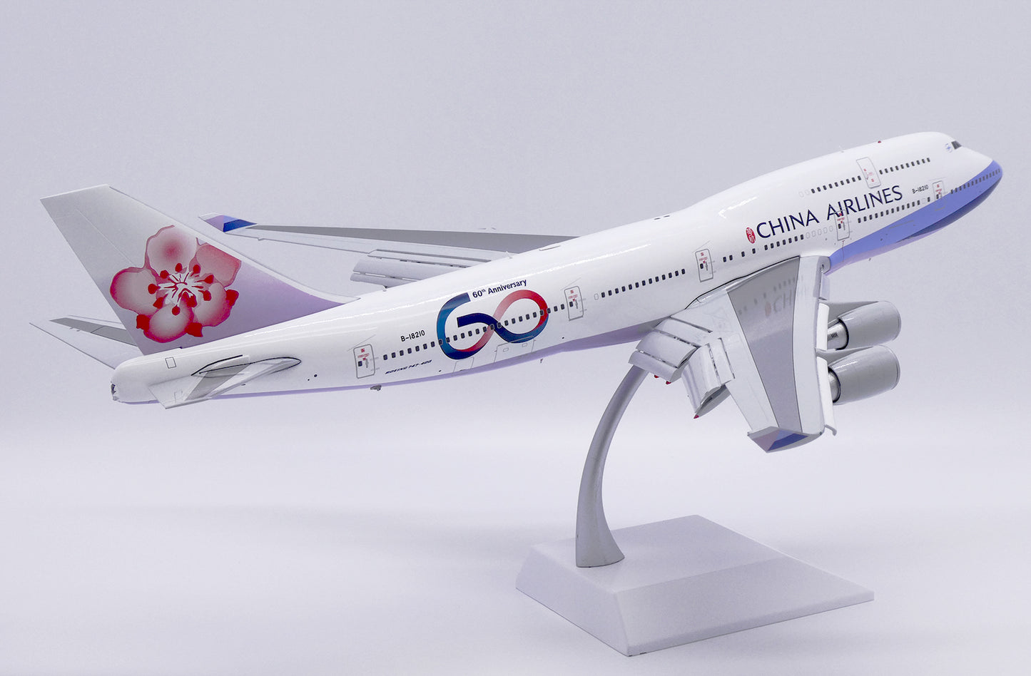 JCWINGS B747-400 CHINA AIRLINES "60TH ANNIVERSARY" (FLAPS DOWN) REG: B-18210