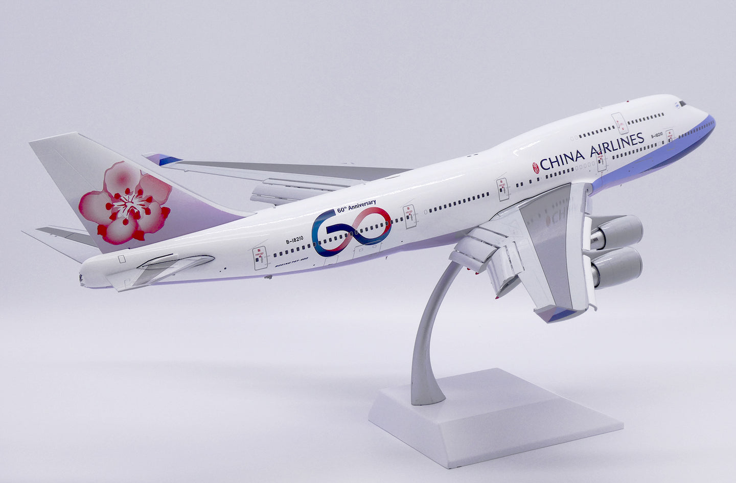 JCWINGS B747-400 CHINA AIRLINES "60TH ANNIVERSARY" (FLAPS DOWN) REG: B-18210