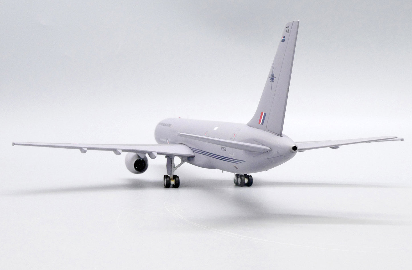 JC WINGS B757-200(C) ROYAL NEW ZEALAND AIR FORCE (RNZAF) REG: NZ7572