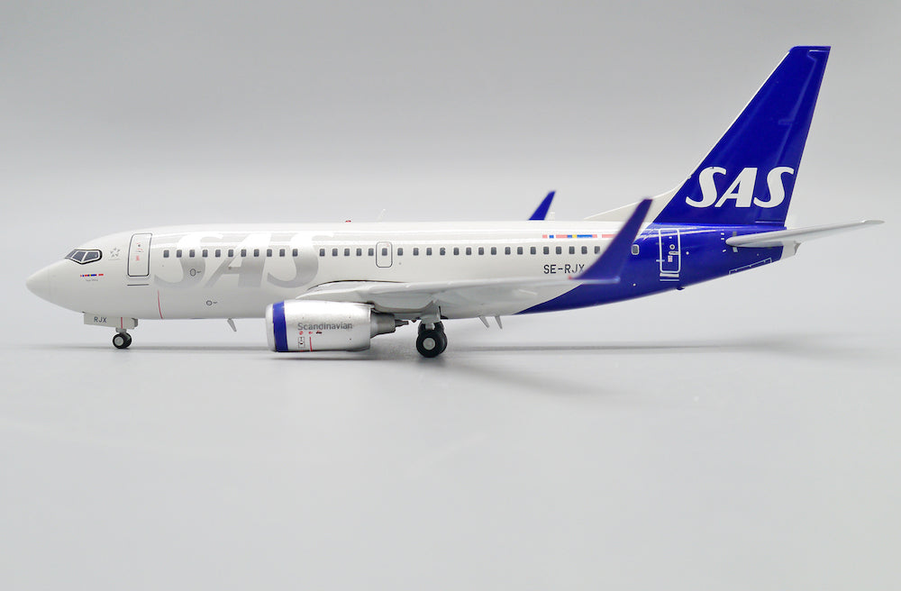 JC WINGS B737-700 SCANDINAVIAN AIRLINES REG: SE-RJX