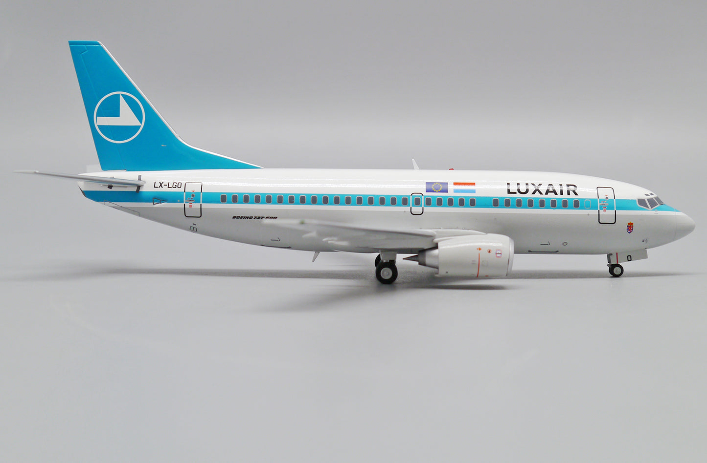 JC WINGS B737-500 LUXAIR REG: LX-LGO