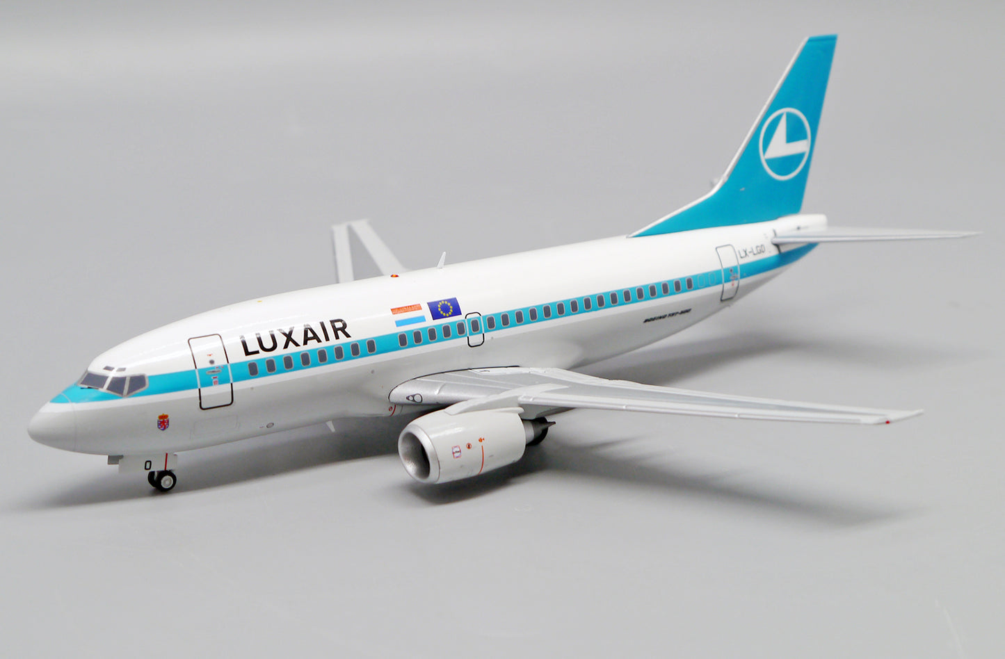 JC WINGS B737-500 LUXAIR REG: LX-LGO