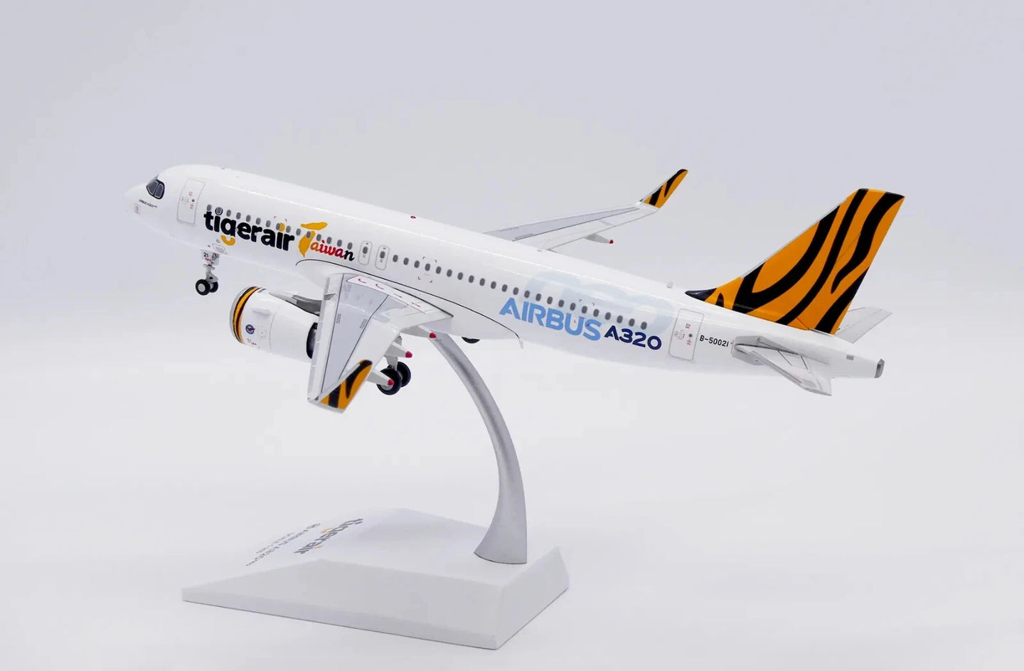 JC WINGS A320NEO TIGERAIR "TAIWAN" REG: B-50021