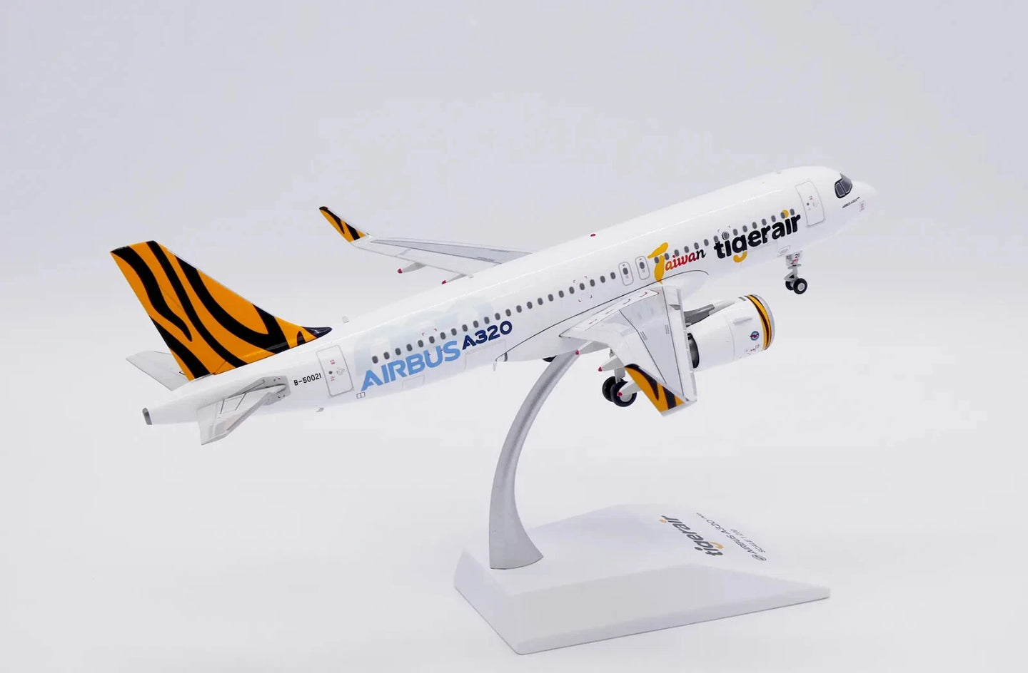 JC WINGS A320NEO TIGERAIR "TAIWAN" REG: B-50021