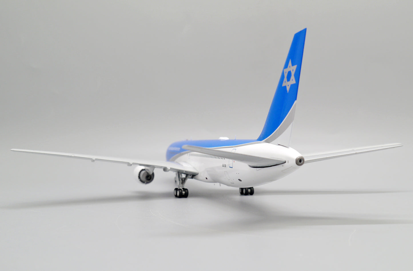JCWINGS BOEING 767-300ER ISRAEL GOVERNMENT REG: 4X-ISR