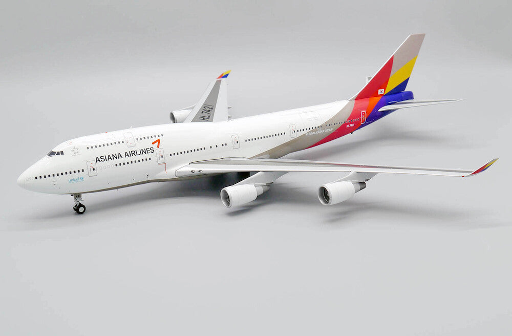 JC WINGS B747-400M ASIANA AIRLINES REG: HL7421