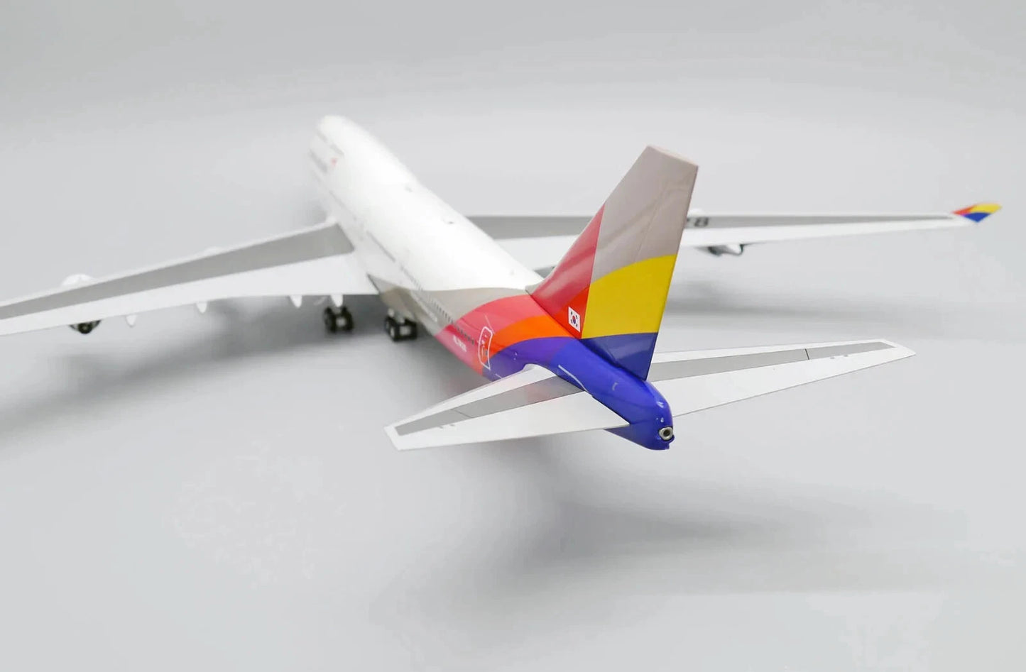 JCWINGS B747-400 ASIANA AIRLINES "LAST FLIGHT" REG: HL7428