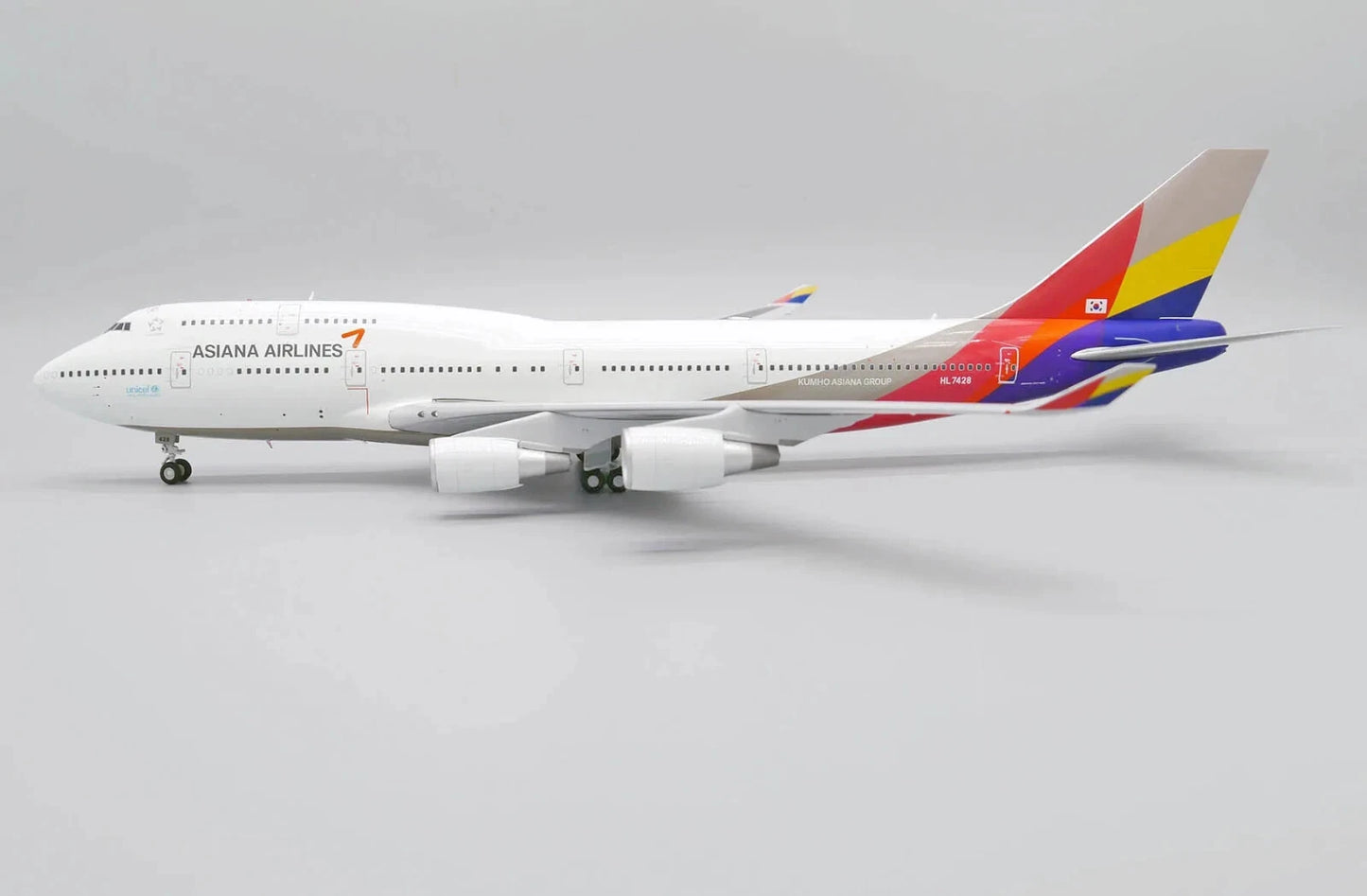 JCWINGS B747-400 ASIANA AIRLINES "LAST FLIGHT" REG: HL7428