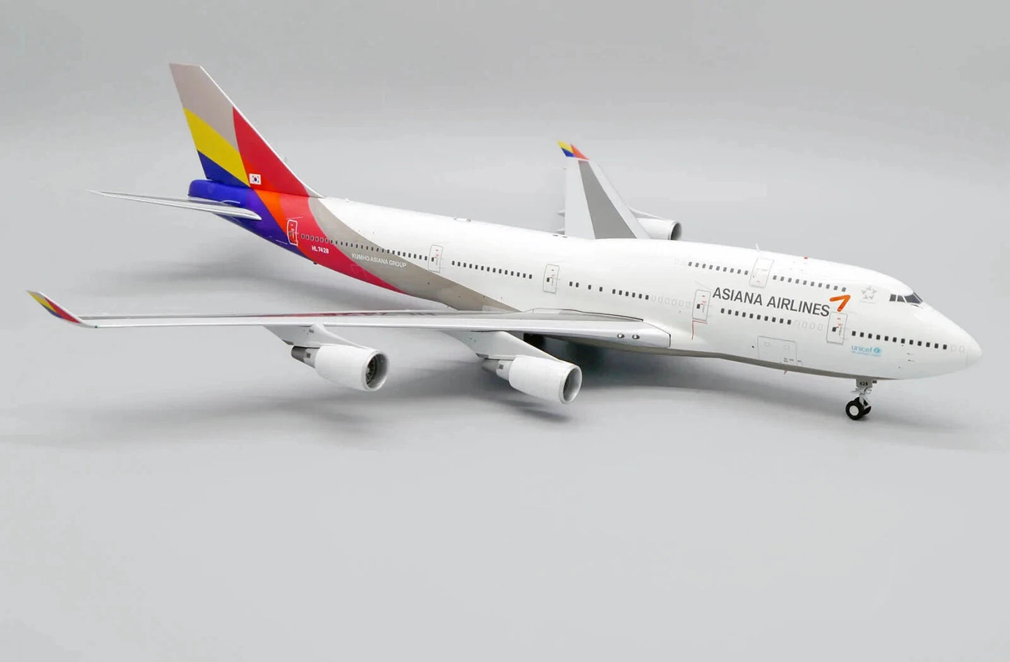 JCWINGS B747-400 ASIANA AIRLINES "LAST FLIGHT" REG: HL7428