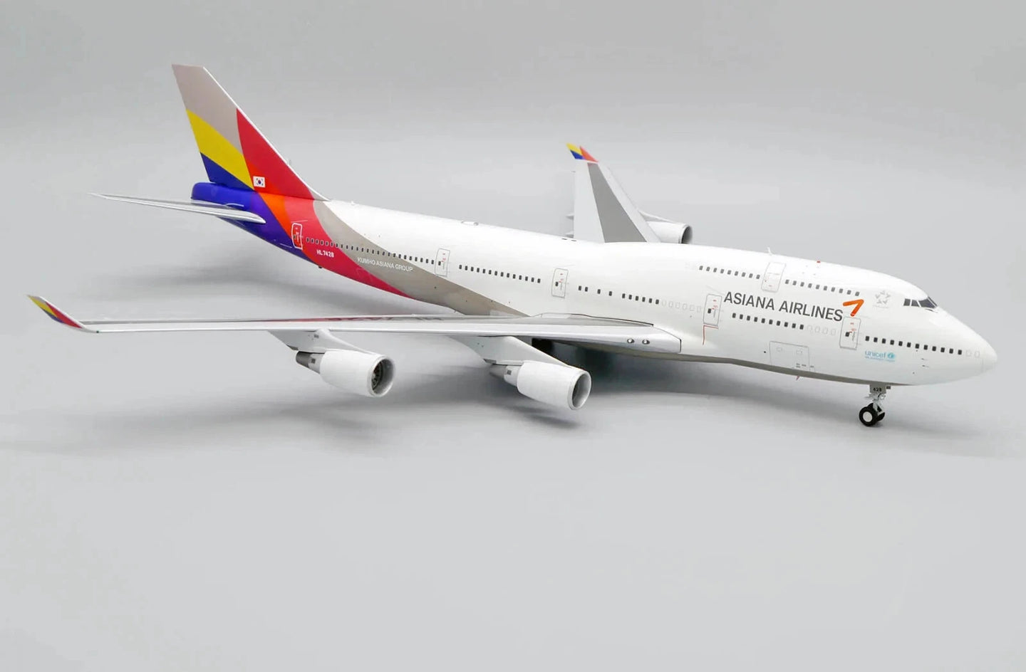 JCWINGS B747-400 ASIANA AIRLINES "LAST FLIGHT" REG: HL7428