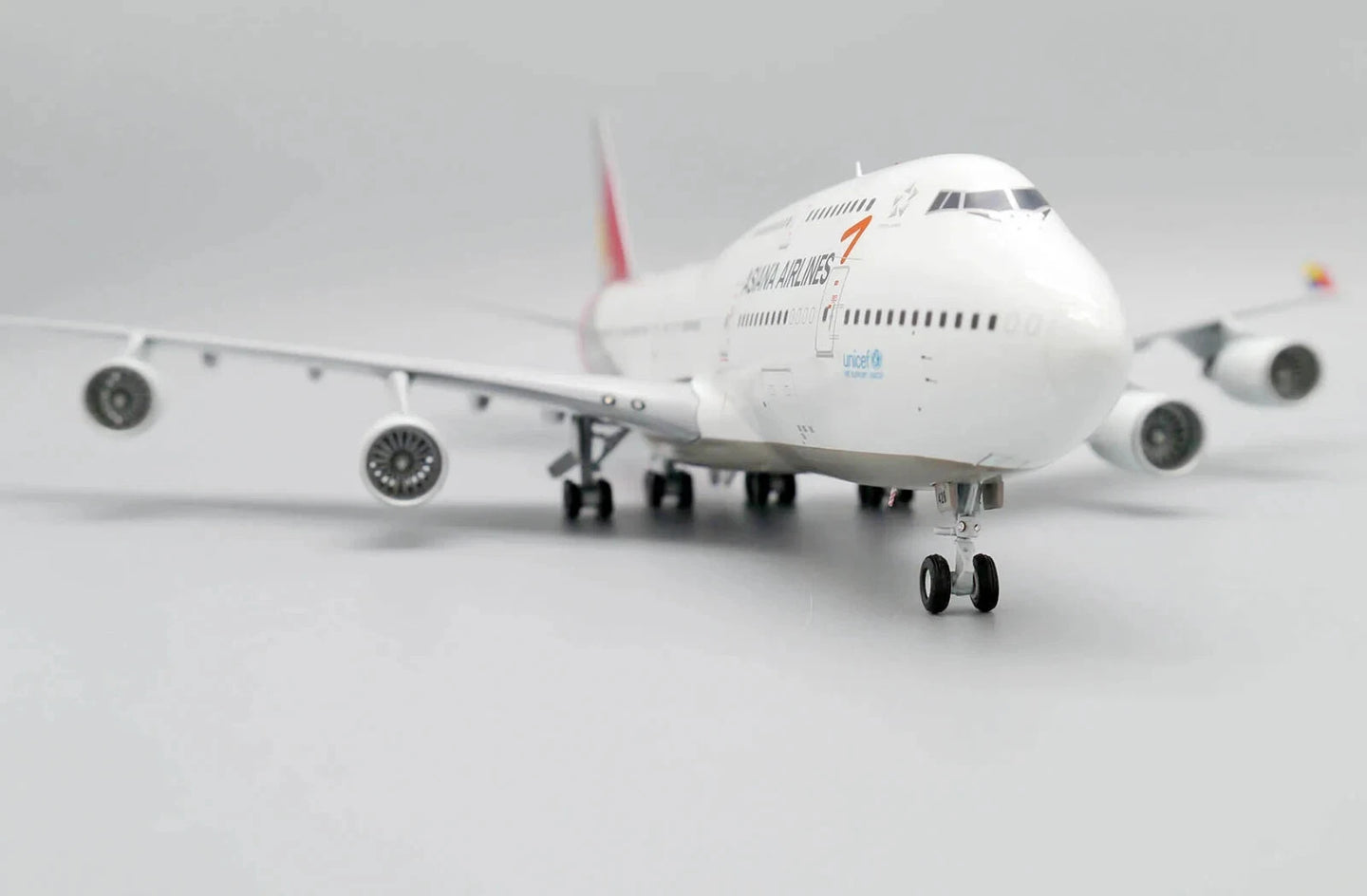 JCWINGS B747-400 ASIANA AIRLINES "LAST FLIGHT" REG: HL7428