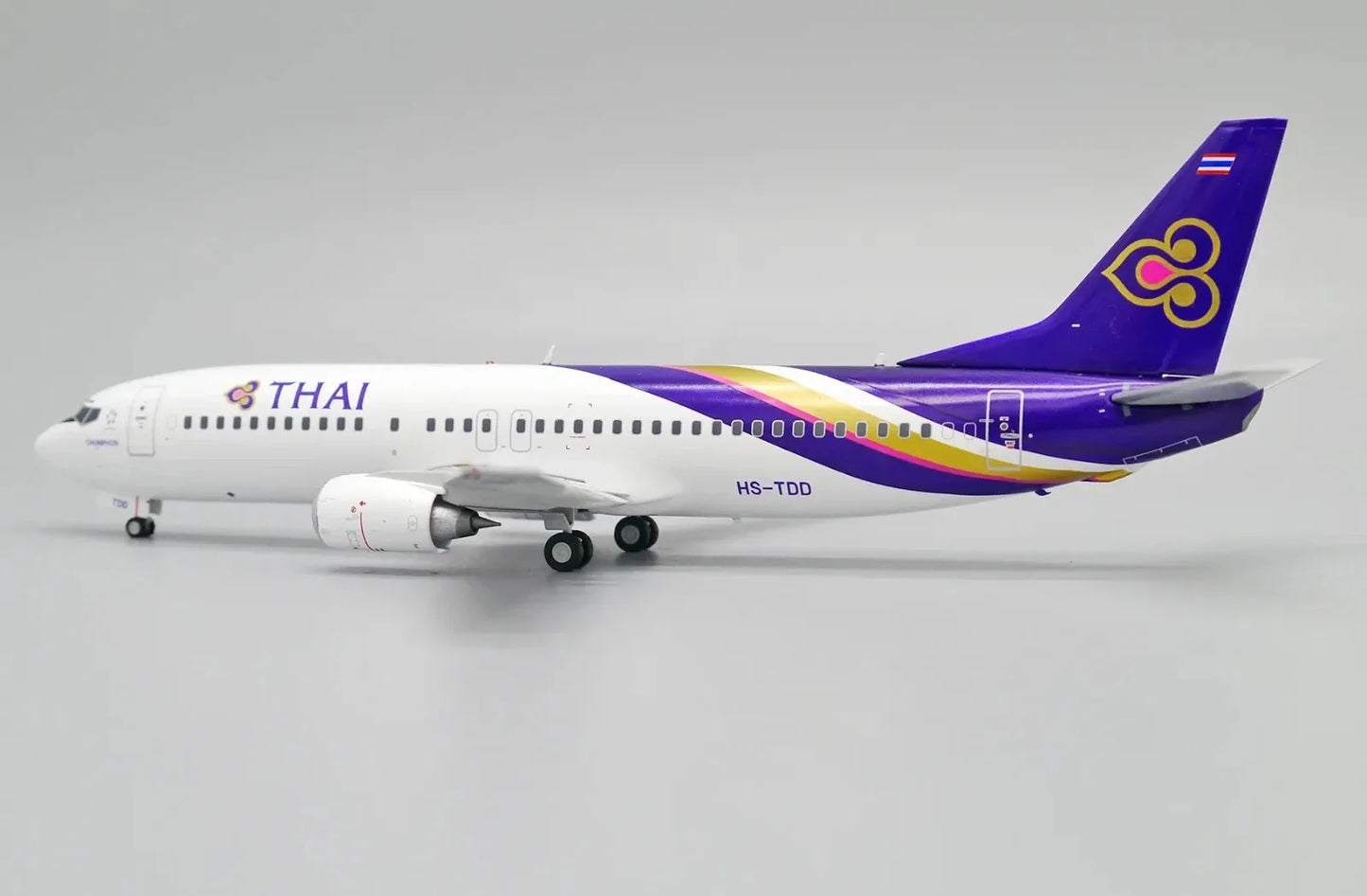 JC WINGS B737-400 THAI AIRWAYS REG: HS-TDD