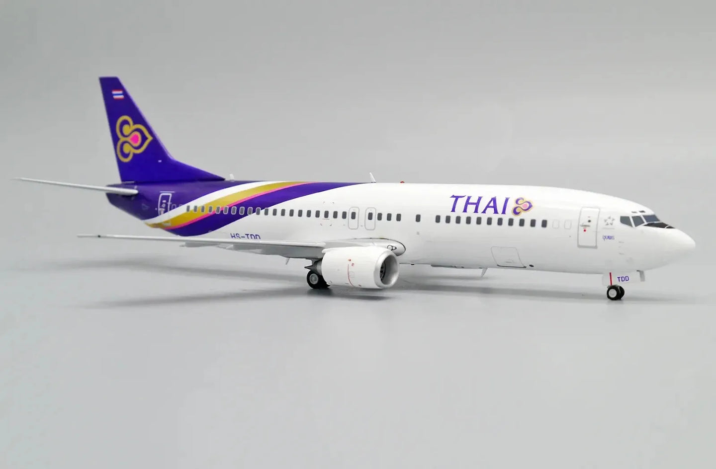 JC WINGS B737-400 THAI AIRWAYS REG: HS-TDD