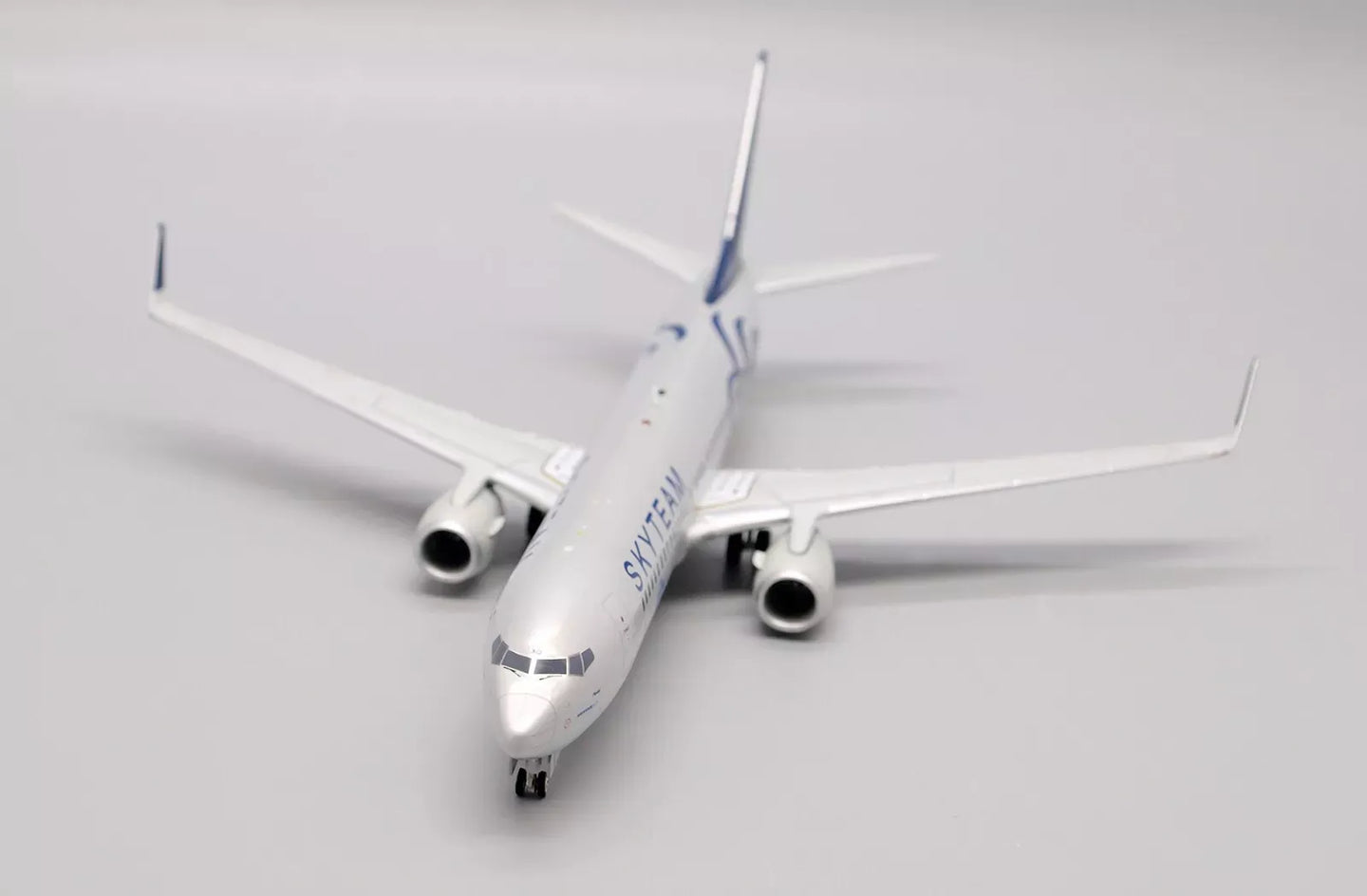JC WINGS B737-900 KLM ROYAL DUTCH AIRLINES SKYTEAM REG: PH-BXO