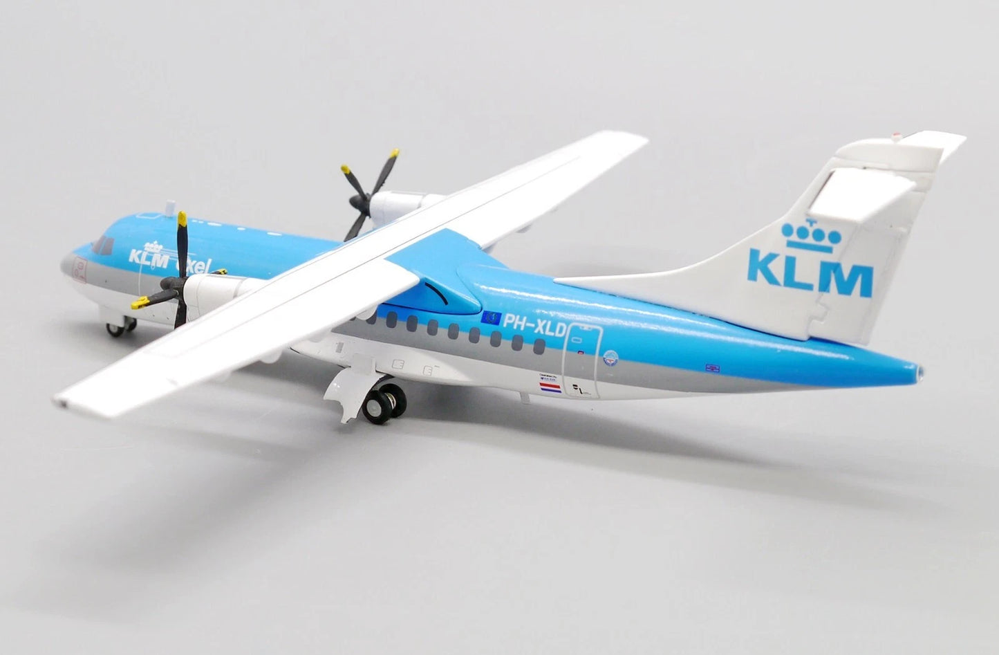 JC WINGS ATR42-300 KLM EXEL REG: PH-XLD
