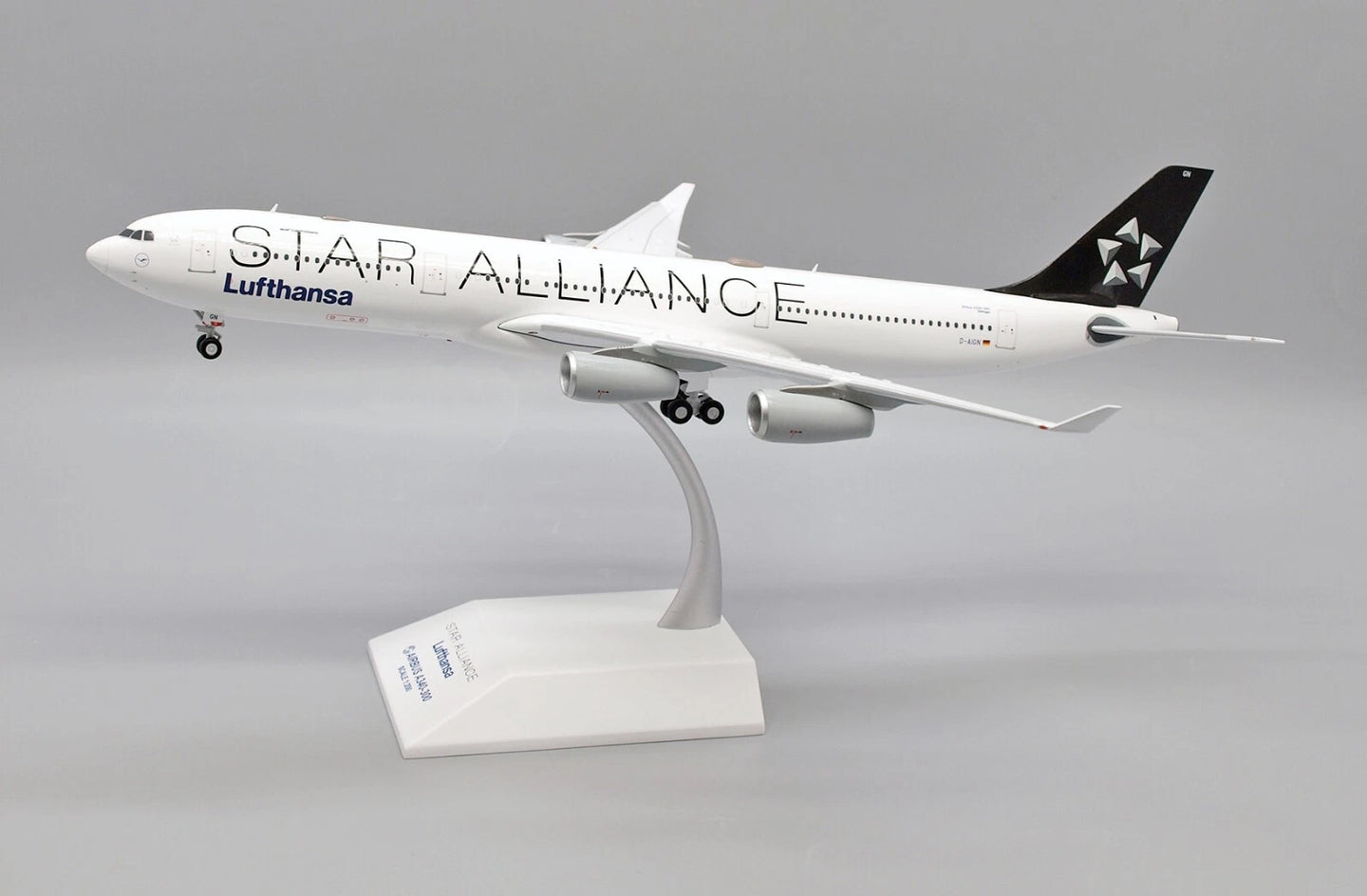 JC WINGS A340-300 LUFTHANSA "STAR ALLIANCE" REG: D-AIGN