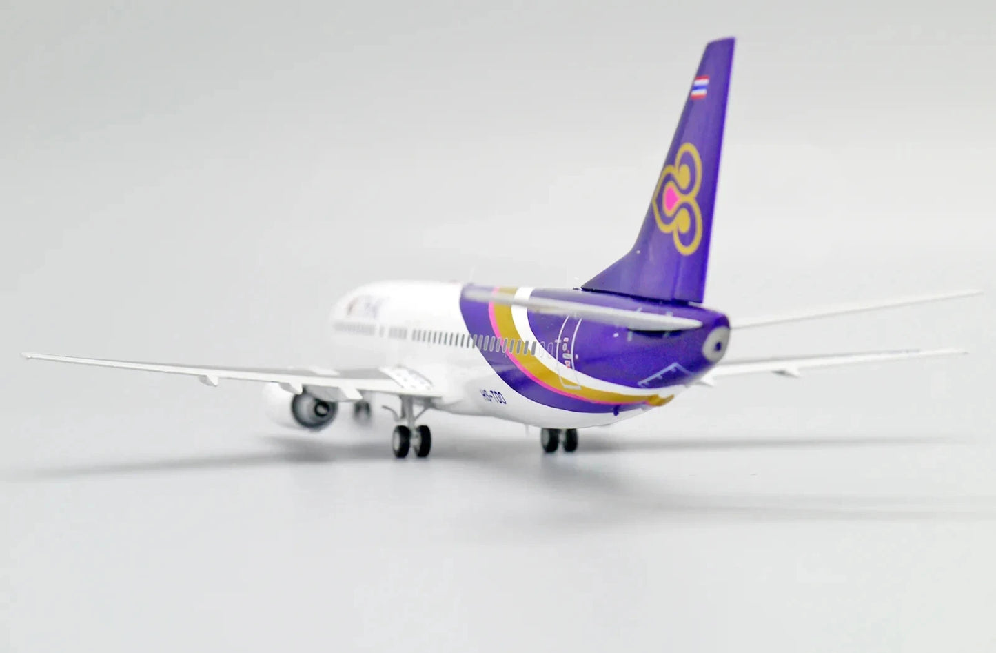 JC WINGS ERJ-145LU CROSSAIR REG: HB-JAN