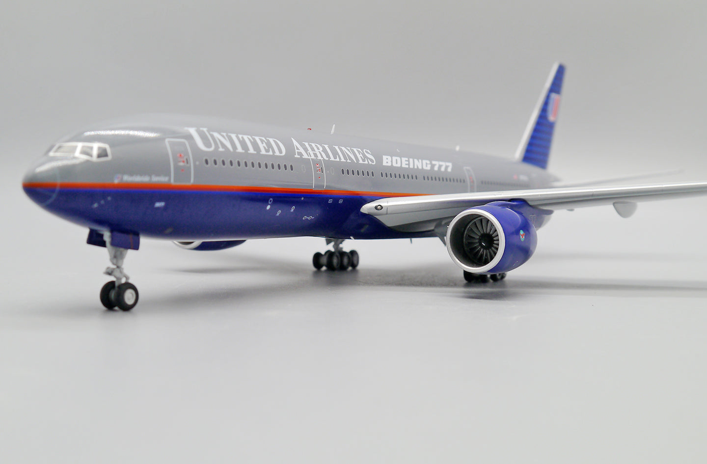 JC WINGS B777-200 UNITED AIRLINES "BATTLESHIP" REG: N777UA