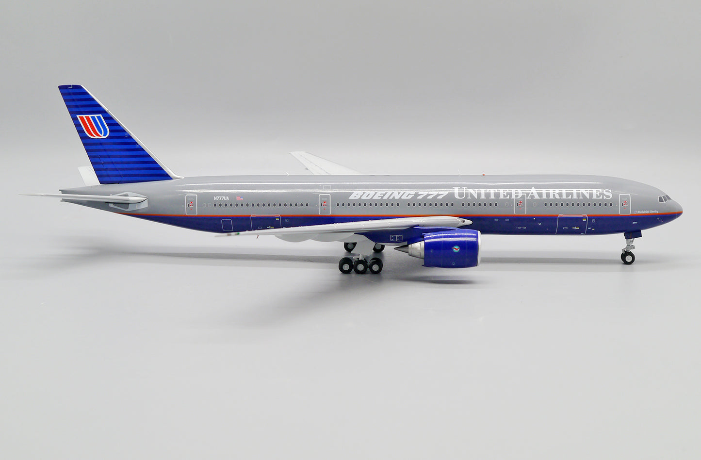 JC WINGS B777-200 UNITED AIRLINES "BATTLESHIP" REG: N777UA