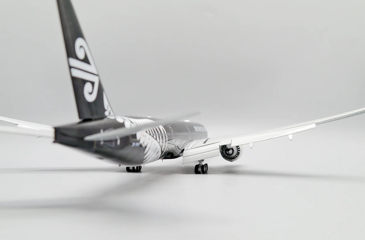 JC WINGS B777-300ER AIR NEW ZEALAND "ALL BLACKS" REG: ZK-OKQ