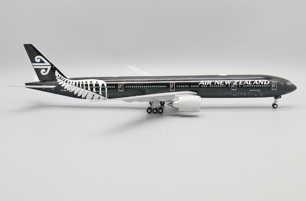 JC WINGS B777-300ER AIR NEW ZEALAND "ALL BLACKS" (ADVANCED ENGINE OPTION) REG: ZK-OKQ