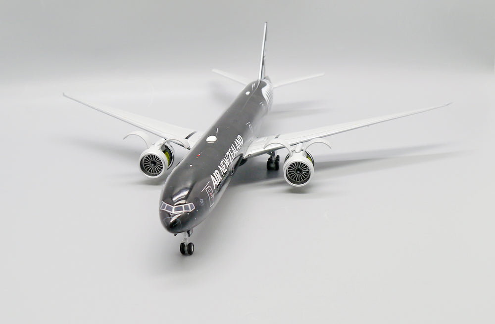 JC WINGS B777-300ER AIR NEW ZEALAND "ALL BLACKS" (ADVANCED ENGINE OPTION) REG: ZK-OKQ