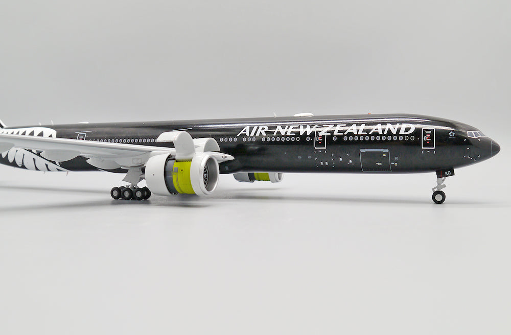 JC WINGS B777-300ER AIR NEW ZEALAND "ALL BLACKS" (ADVANCED ENGINE OPTION) REG: ZK-OKQ