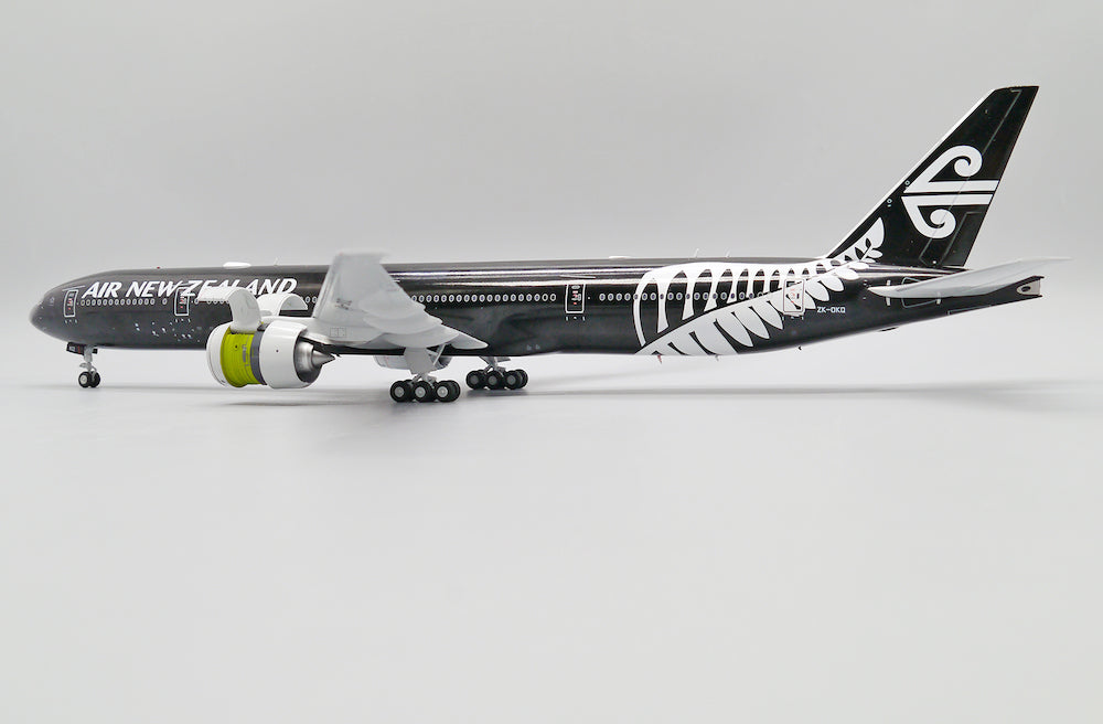 JC WINGS B777-300ER AIR NEW ZEALAND "ALL BLACKS" (ADVANCED ENGINE OPTION) REG: ZK-OKQ