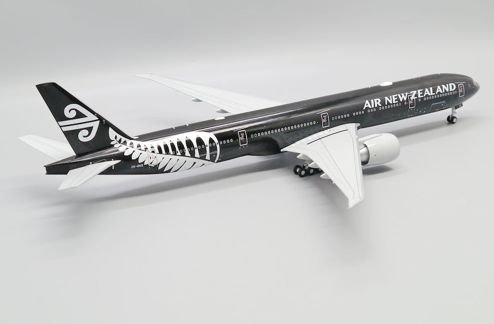 JC WINGS B777-300ER AIR NEW ZEALAND "ALL BLACKS" (ADVANCED ENGINE OPTION) REG: ZK-OKQ