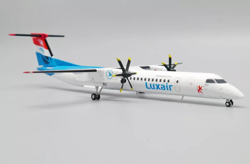 JC WINGS DASH 8-Q400 LUXAIR REG: LX-LQI