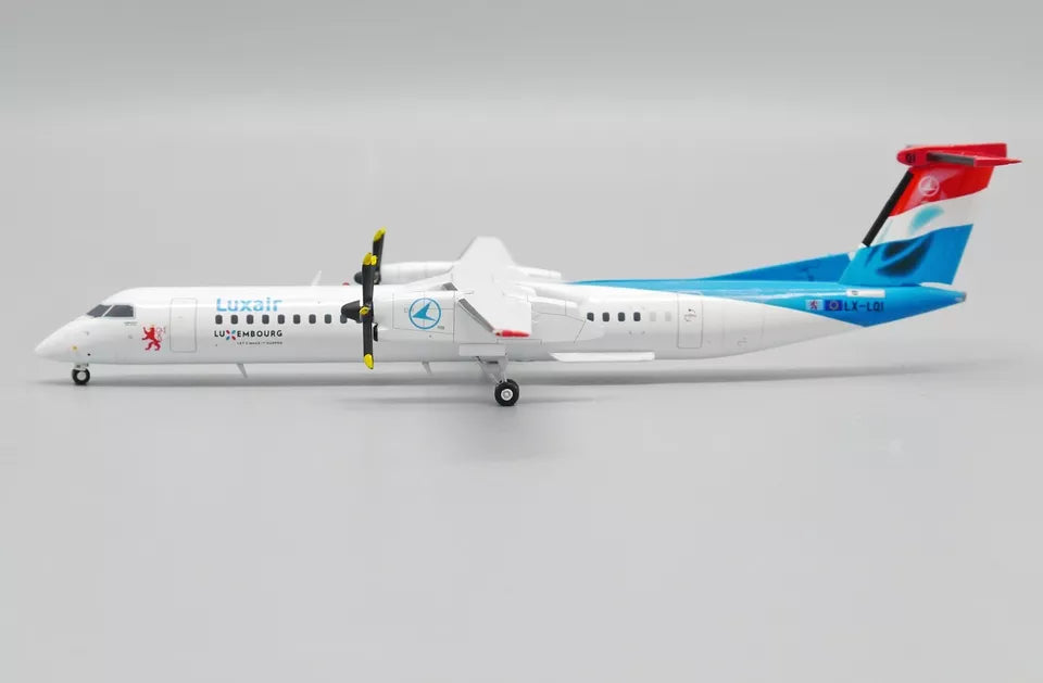 JC WINGS DASH 8-Q400 LUXAIR REG: LX-LQI