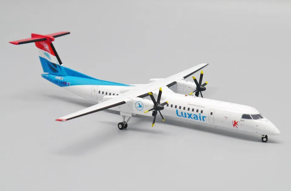JC WINGS DASH 8-Q400 LUXAIR REG: LX-LQI