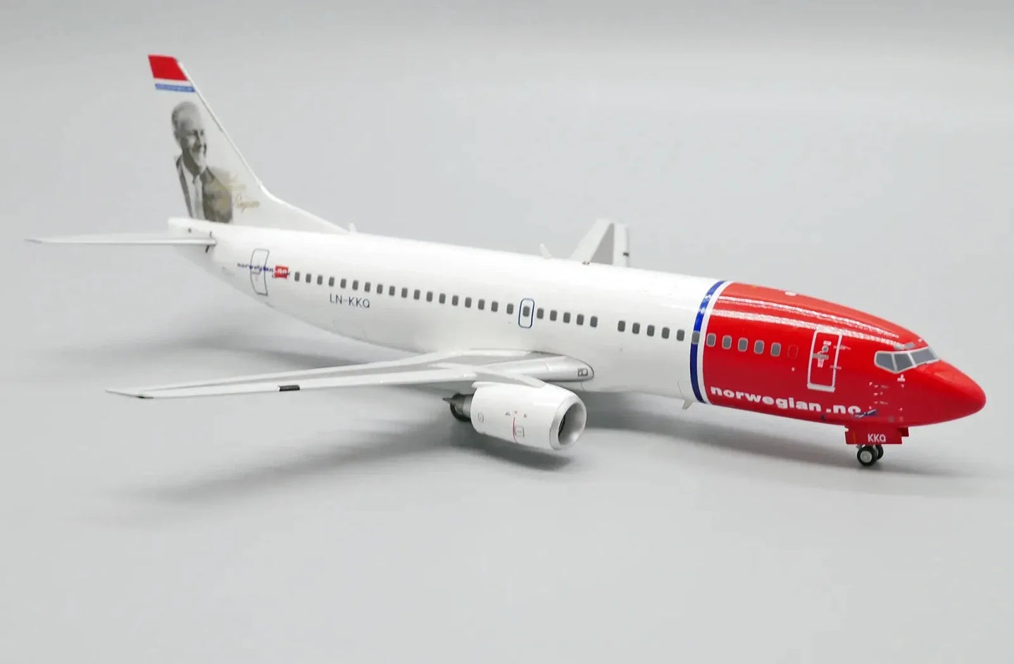 JC WINGS B737-300 NORWEGIAN AIR SHUTTLE "REAL NORWEGIAN" REG: LN-KKQ