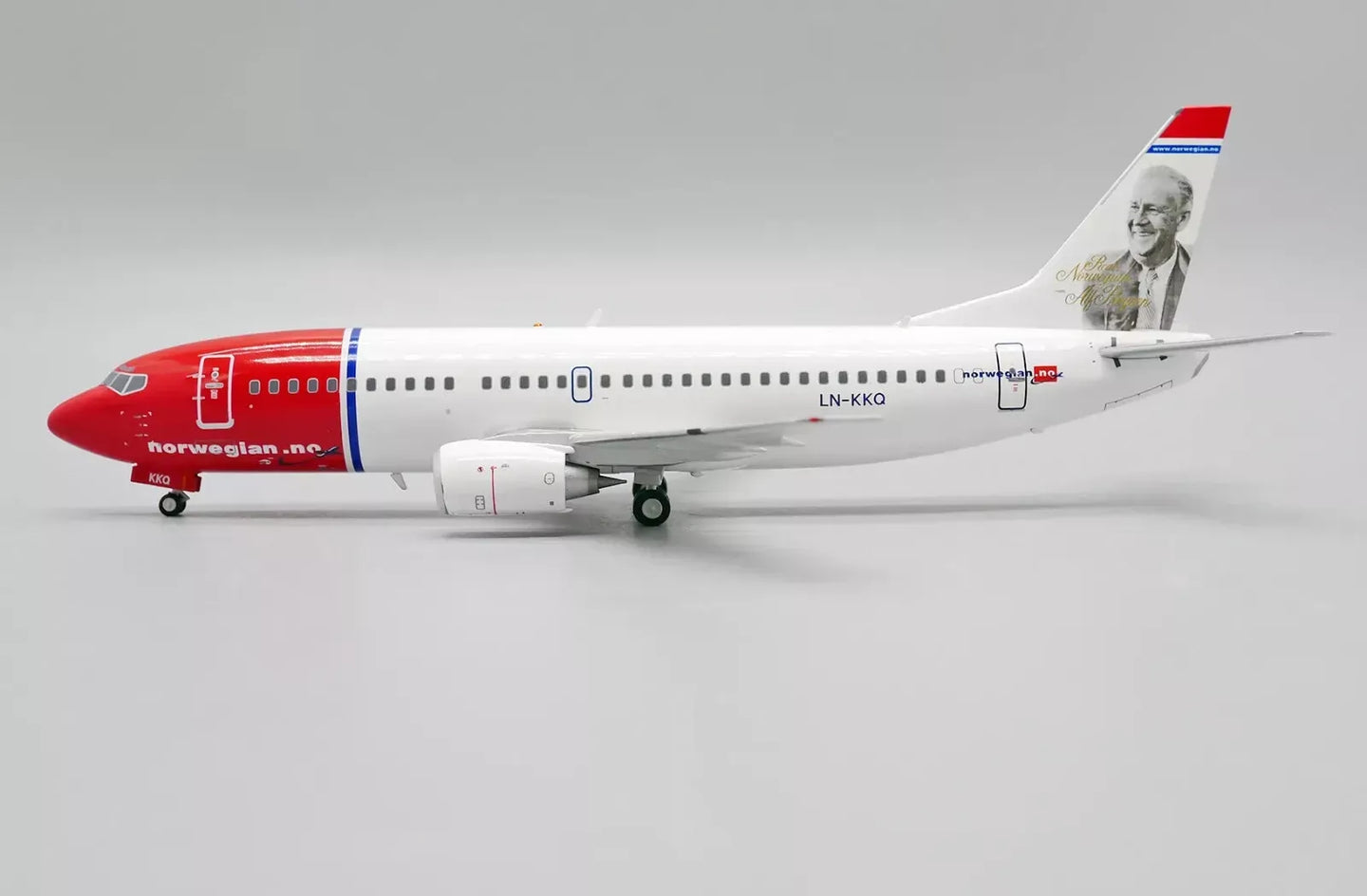 JC WINGS B737-300 NORWEGIAN AIR SHUTTLE "REAL NORWEGIAN" REG: LN-KKQ