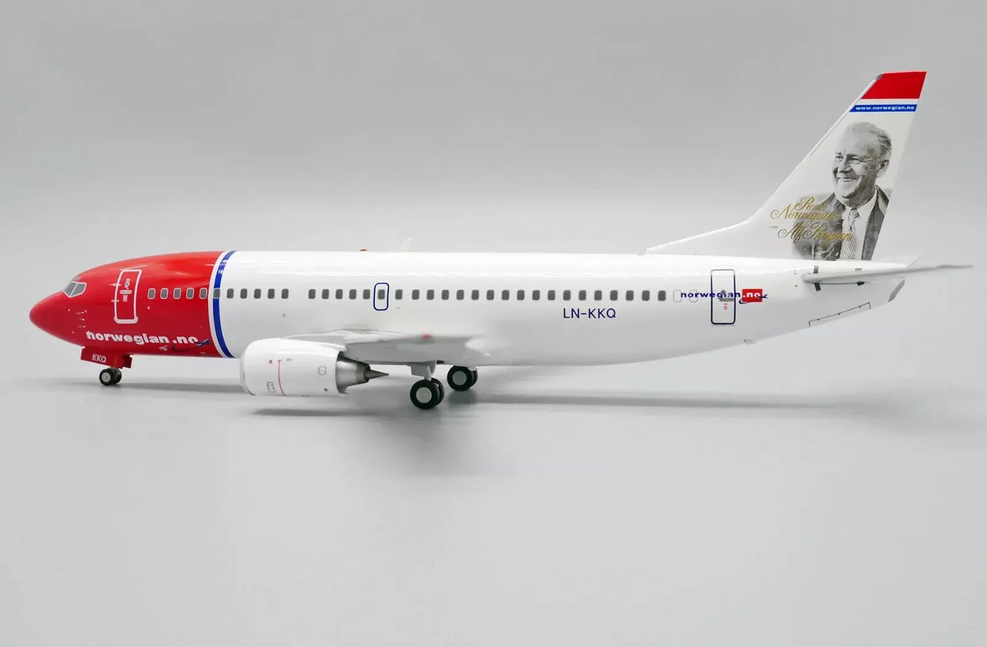 JC WINGS B737-300 NORWEGIAN AIR SHUTTLE "REAL NORWEGIAN" REG: LN-KKQ