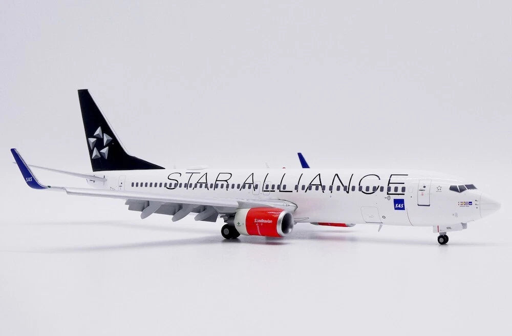 JC WINGS B737-800 SAS SCANDINAVIAN AIRLINES "STAR ALLIANCE" "FLAPS DOWN" REG: LN-RRL