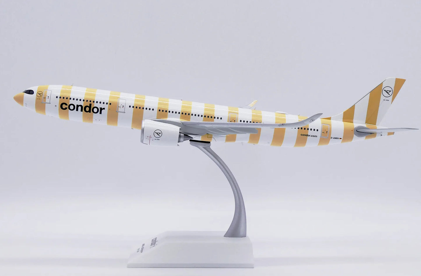 JC WINGS A330-900NEO CONDOR "CONDOR BEACH" REG: D-ANRH