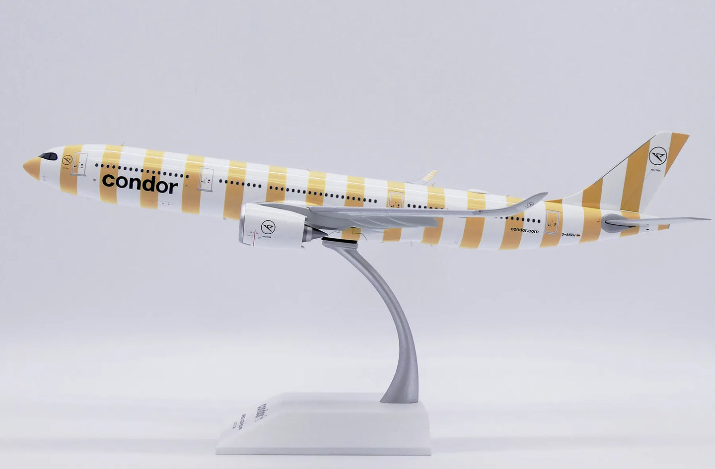 JC WINGS A330-900NEO CONDOR "CONDOR BEACH" REG: D-ANRH