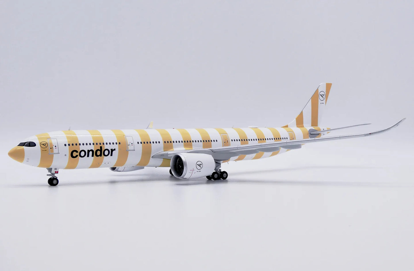 JC WINGS A330-900NEO CONDOR "CONDOR BEACH" REG: D-ANRH