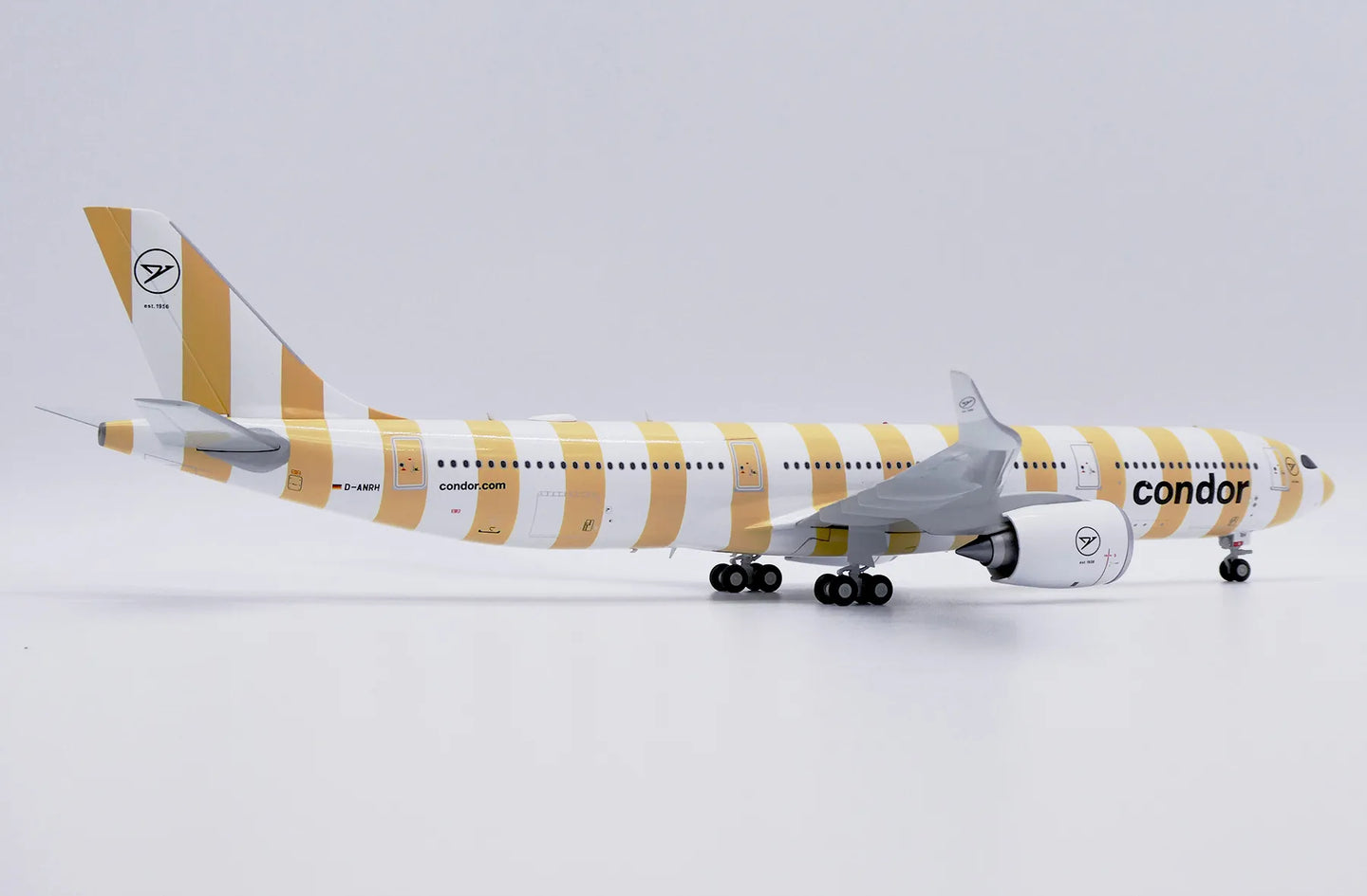 JC WINGS A330-900NEO CONDOR "CONDOR BEACH" REG: D-ANRH