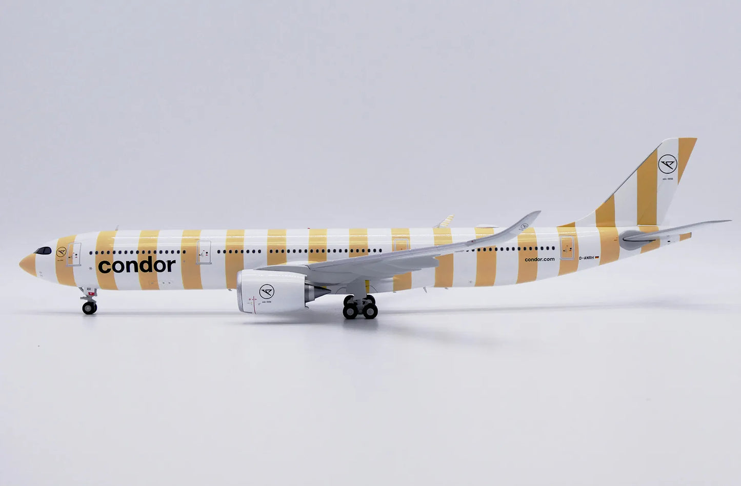 JC WINGS A330-900NEO CONDOR "CONDOR BEACH" REG: D-ANRH